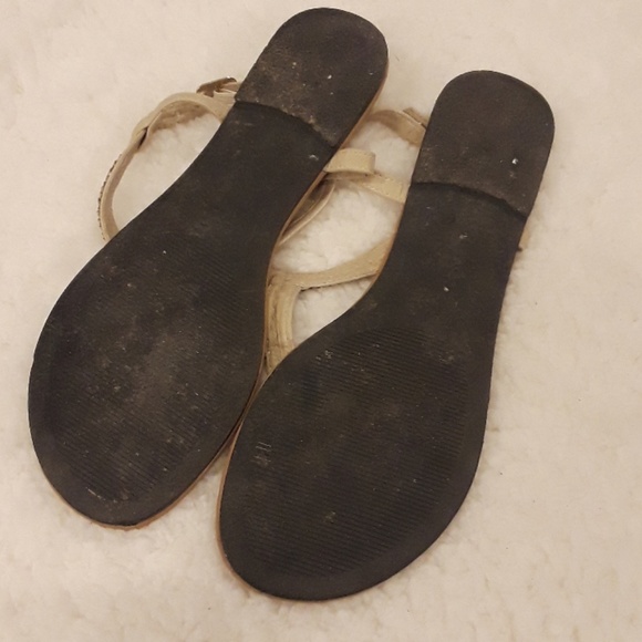 🌻 Rue21 Sandals - Picture 2 of 2